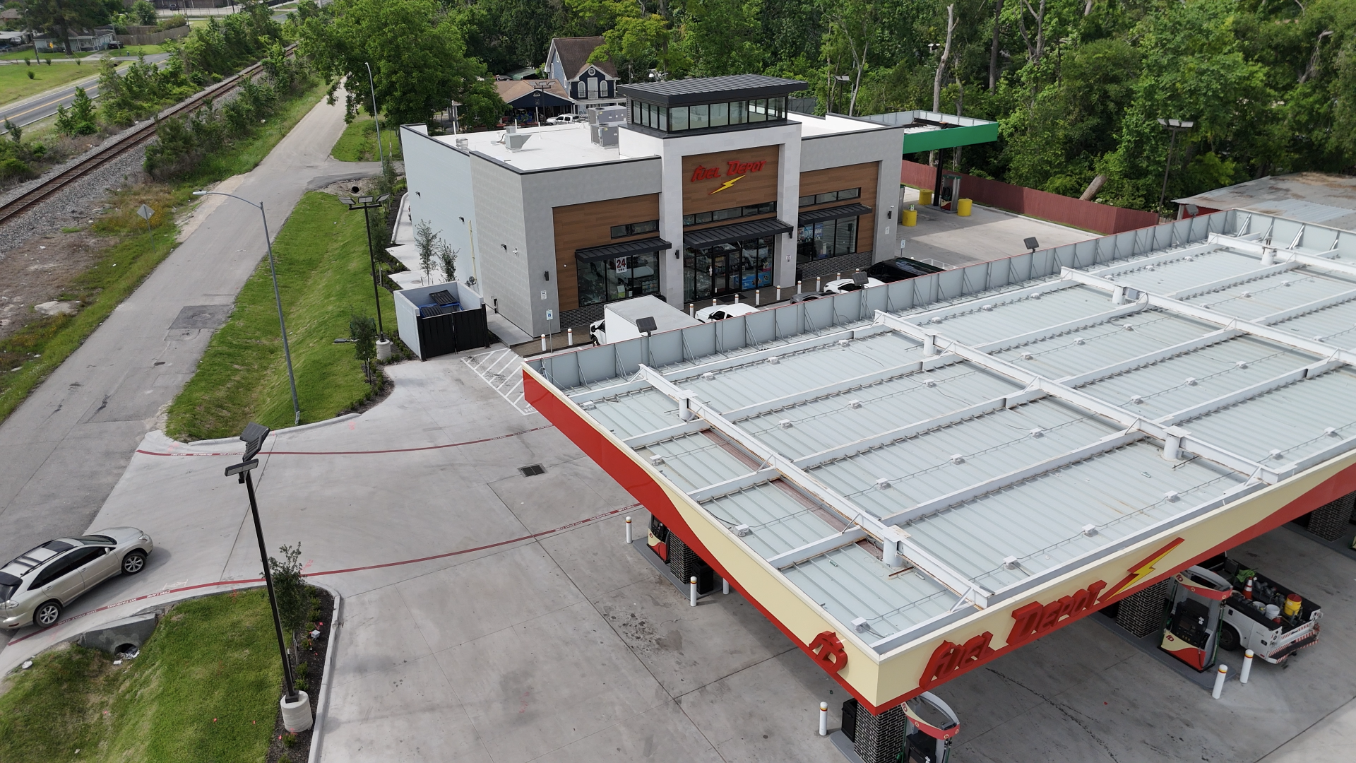 Fuel canopy construction at the Tidwell project